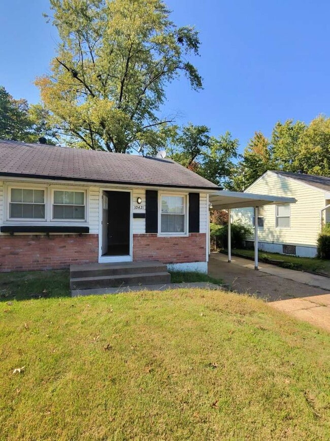 Photo - 10421 Renfrew Dr