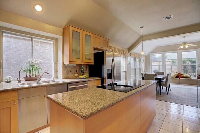 Photo - 7019 Lawler Ridge