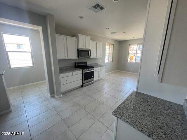 8746 W San Juan Ave