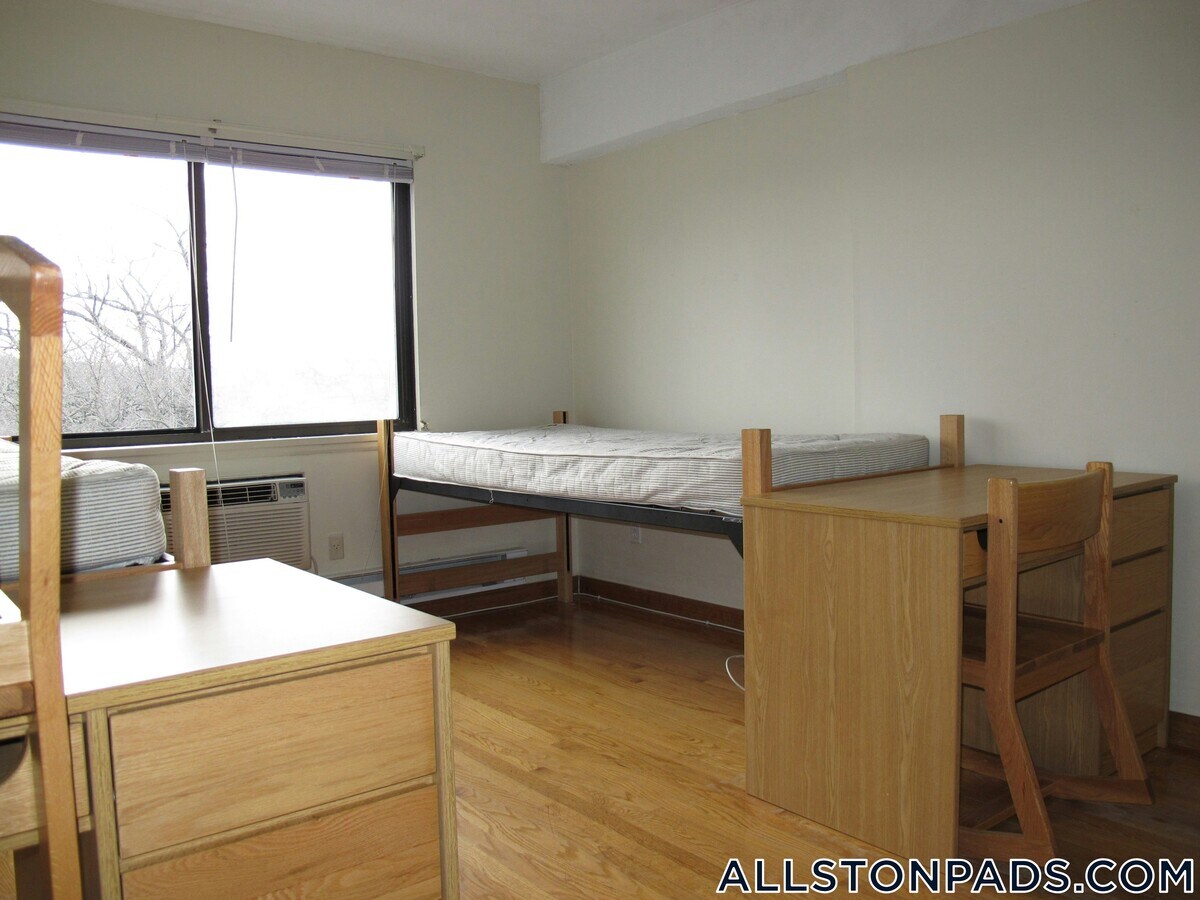 Photo - 1110 Commonwealth Ave Unidad 205