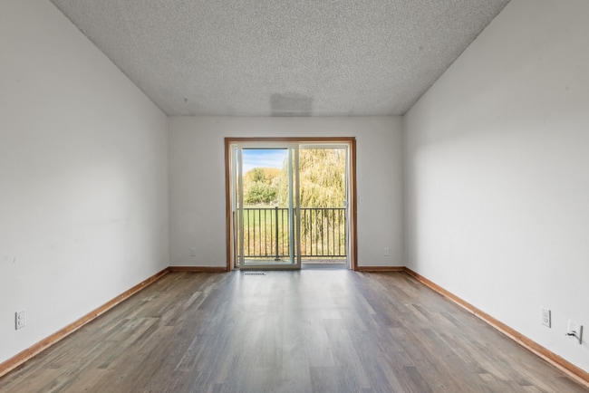 Photo - 797 Parkside Dr