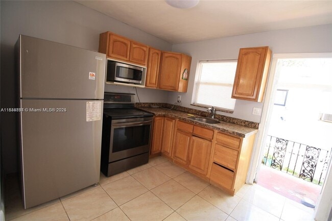 Photo - 317 SE 2nd St Unit 1
