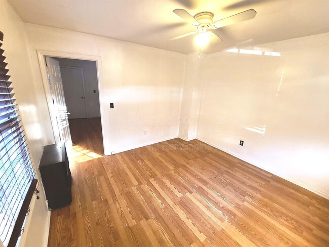 Photo - 70A Chester Avenue Southeast