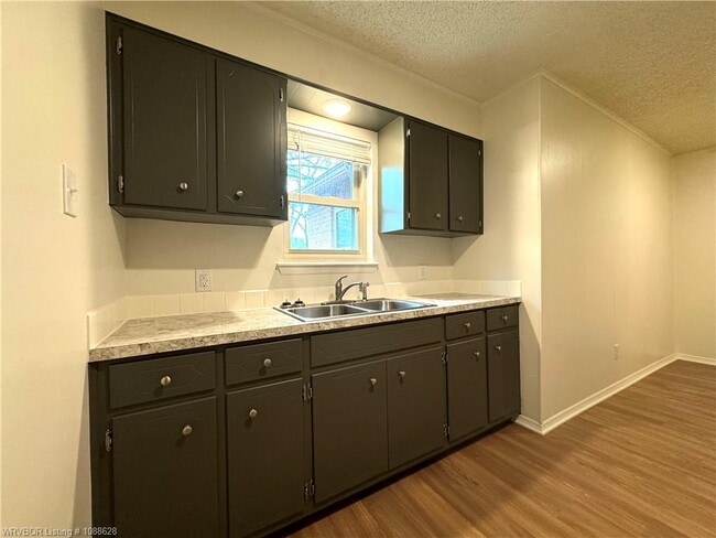 Photo - 10 Lura Ln