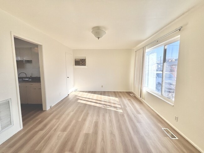 Photo - 1001 S 400 E