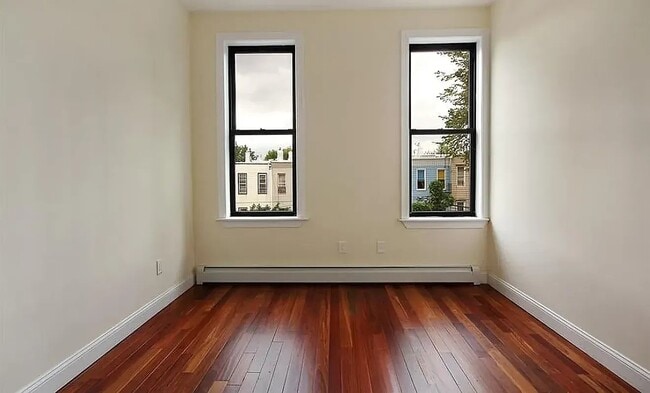 Photo - 1215 Hancock St Unit 3R