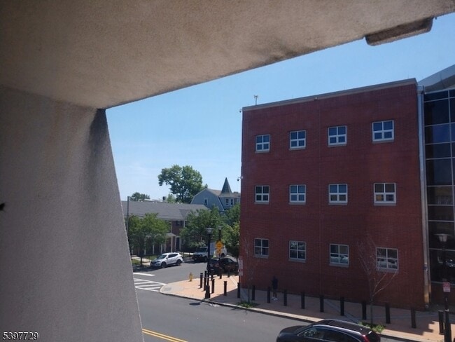 475 Clinton Ave Unit 2