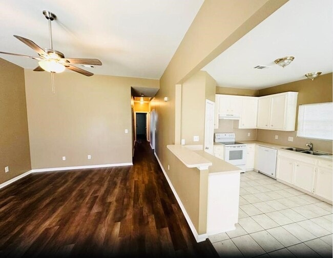 Photo - 9518 Ashville Dr