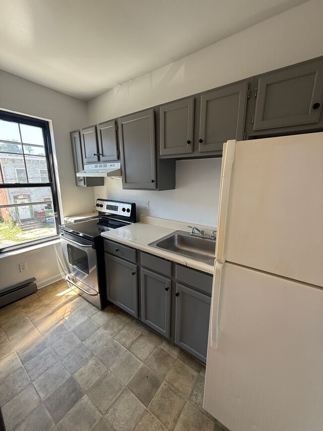 Photo - 31 Lander St Unit 2