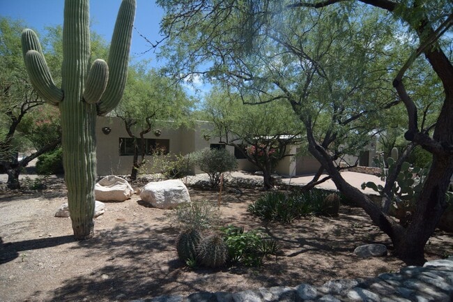 Photo - Well Maintained 3 Bedroom 2 Bath Home! Located in a Desirable North Tucson Location! Short Term R...