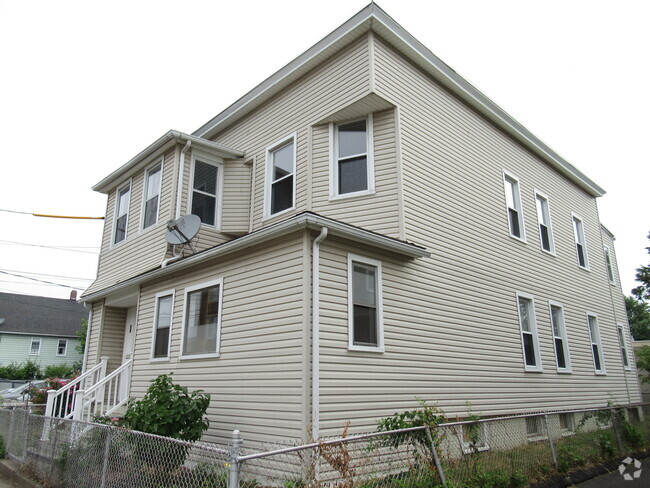 Building Photo - 99-101 Elizabeth St Unit 2nd floor Rental