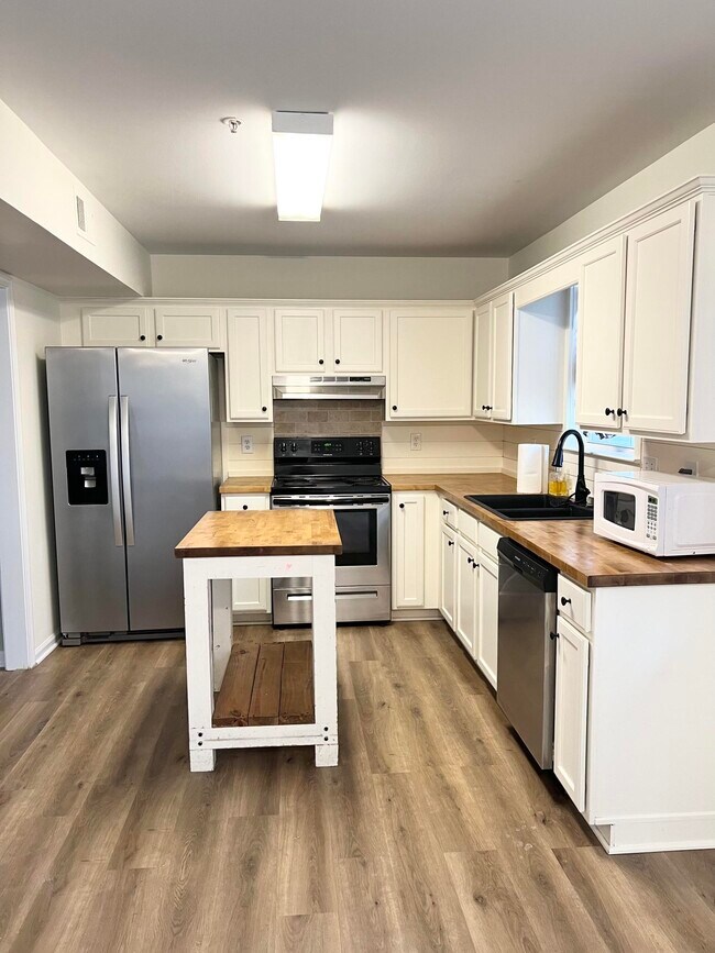 Photo - 237 Willow Point Cir