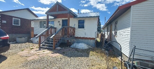 Photo - 627 W Chestnut St House