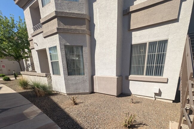 Photo - 2 Bedroom Condo Unit in the Solana Condominium Homes Community Near E Baseline Rd and Higley Rd!
