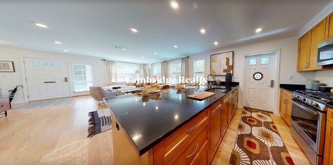 Building Photo - 202 Paine Ct