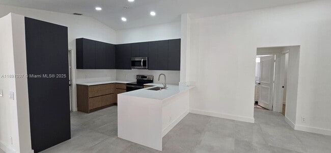 Photo - 591 Talavera Rd