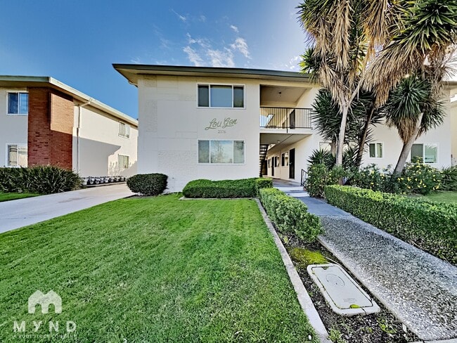 Photo - 2376 Sutter Ave Unidad 7 Rental