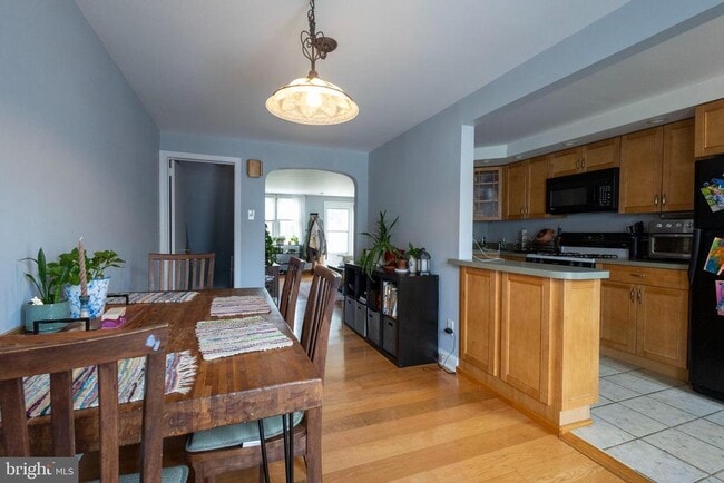 Photo - 2227 S Harwood Ave