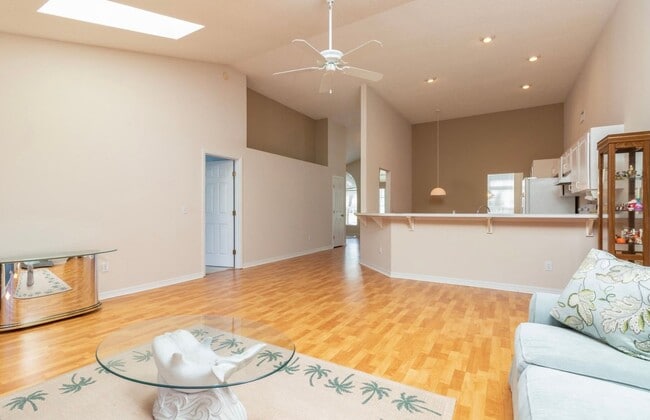 Photo - 3 Bedroom available in Daytona Beach