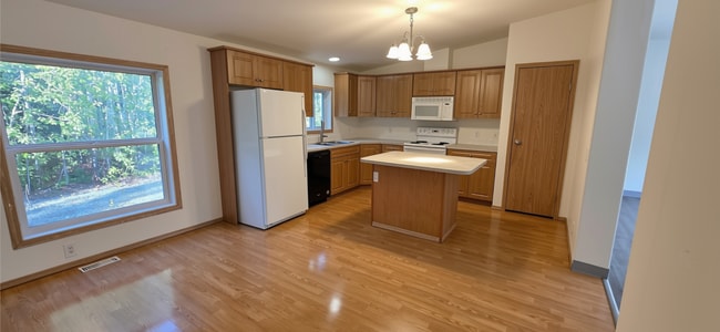 Photo - 5332 Nistler Rd