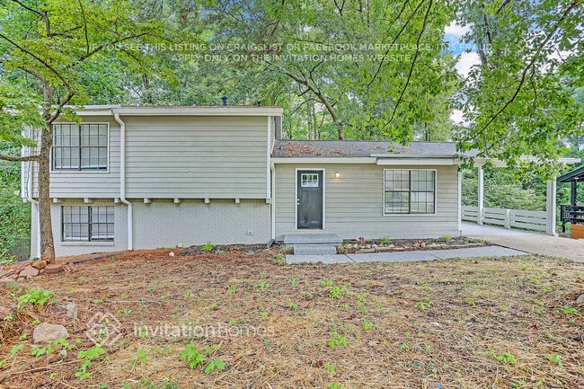 Building Photo - 678 Lakeridge Dr SE