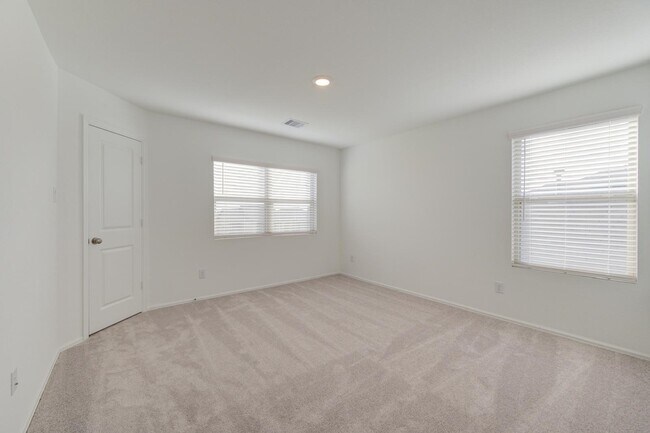 Building Photo - 26738 Paloma Blanca Dr