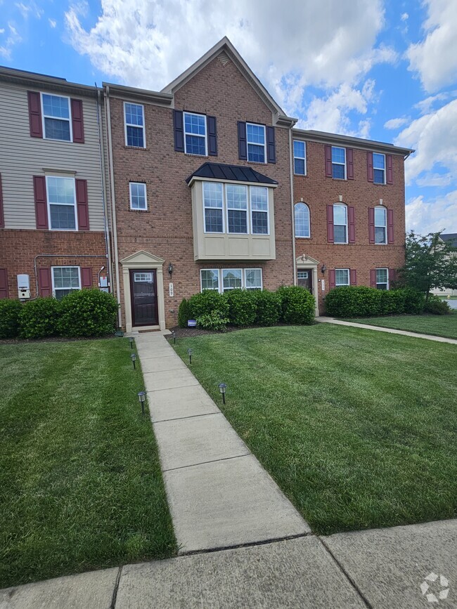 Building Photo - 109 Wheatfield Dr Rental