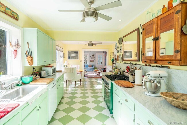 Photo - 306 6th St