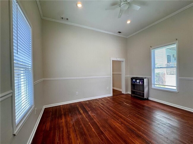 Photo - 957 Coleman St SW