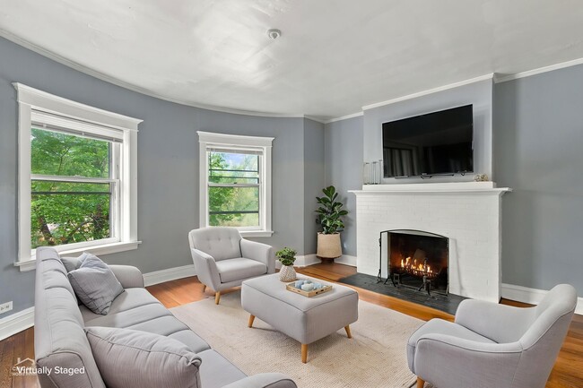 Building Photo - 1104 Dempster St Unit 2