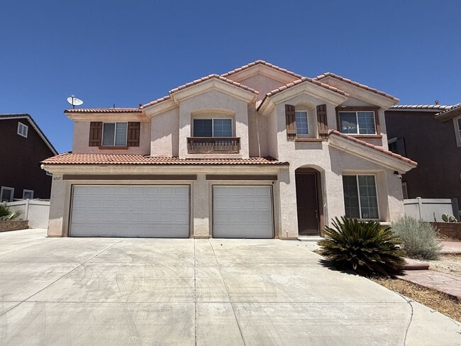 Building Photo - Palmdale 4 Bedroom + 3 Bath
