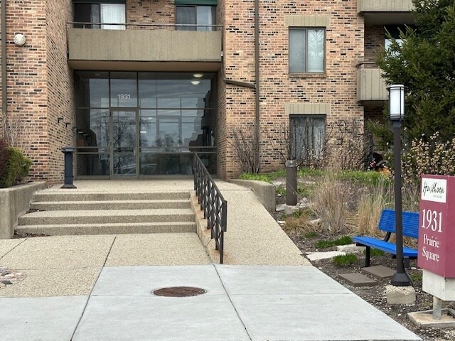 Photo - 1931 Prairie Square Unidad 226