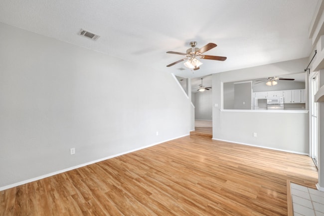 Photo - 2102 Bluebonnet Dr