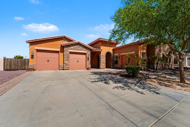 Photo - Welcome to this inviting Phoenix Rental - Available!