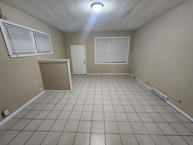 Photo - 12th Ave 1019-1021 Unit 1019 #3