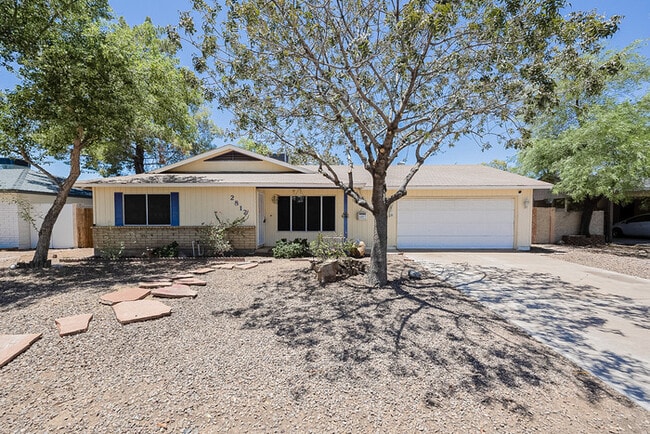 Photo - 2812 S Cottonwood Dr