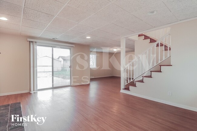 Photo - 135 Oriole Rd