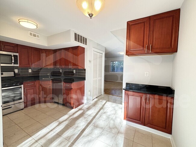 Photo - 1216 Westview Terrace