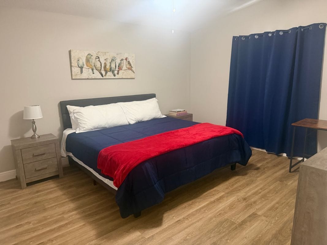 Photo - 484 Hildalgo Dr