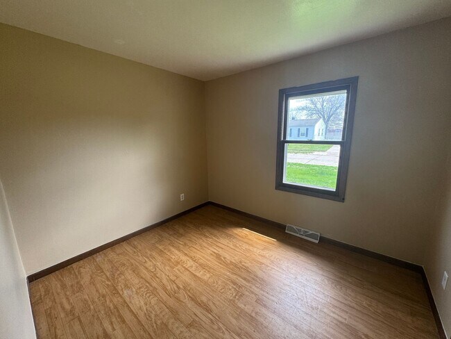 Photo - Charming and Spacious East Moline Home!