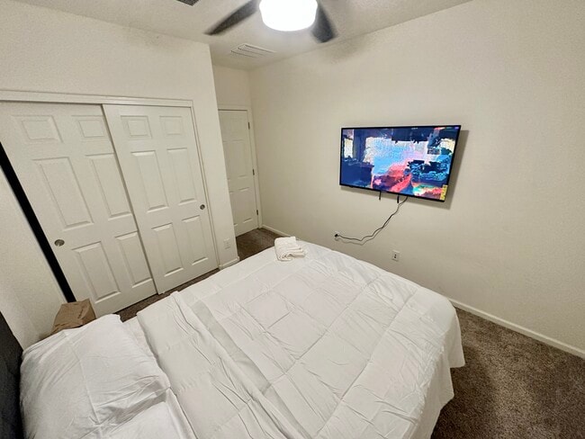 Photo - Layton Lake Home Room for Rent