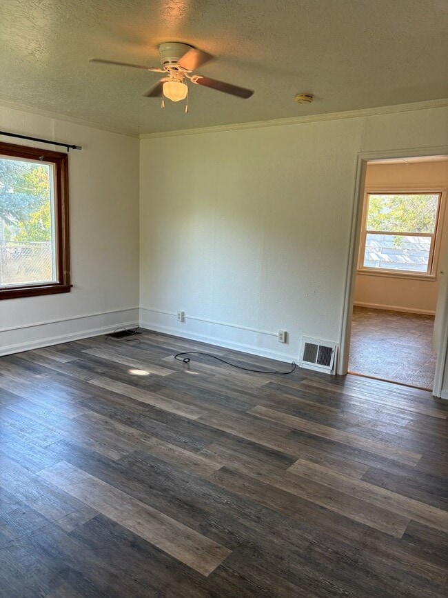 Photo - 2BR Pet-Friendly Home w/ Fenced Yard