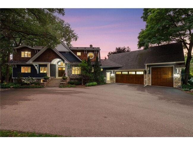 Photo - 3135 Shoreline Dr