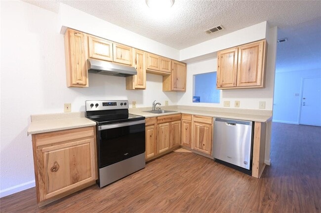 Photo - 319 W William Cannon Dr