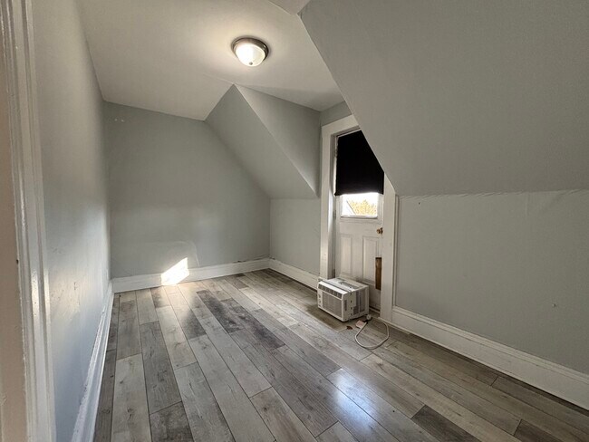 Photo - 2 Bed 1 Bath Appartement Unit 3