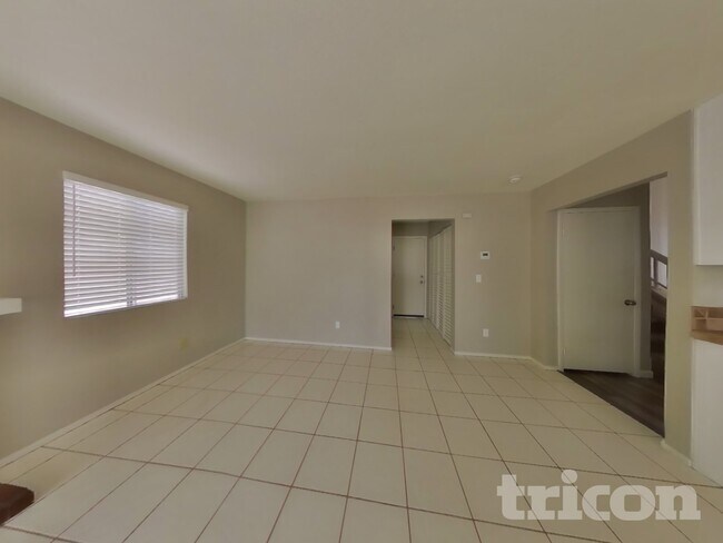 Photo - 509 Coco Palms Ave