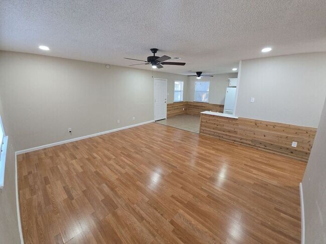 Photo - 309 Denton Ct