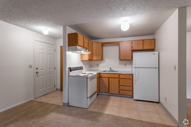 1BR, 1BA - 588SF