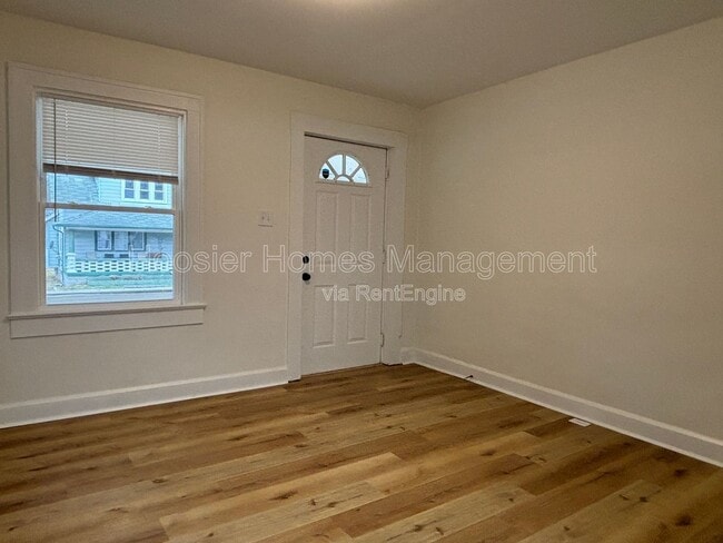 Photo - 83 N Ewing St