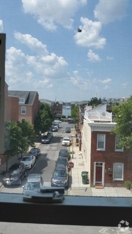 Building Photo - 2324 Essex street - 3rd Floor Rental